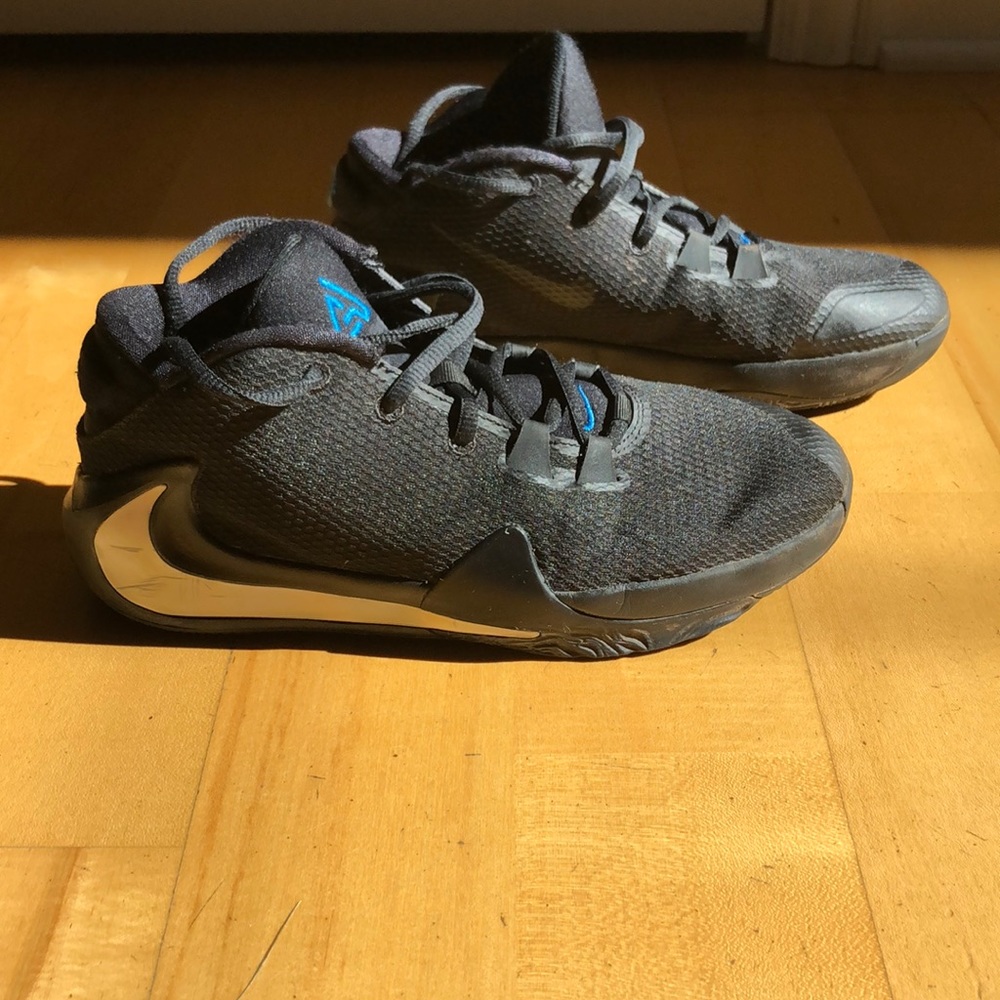 Giannis Antetokounmpo Nike sneakers